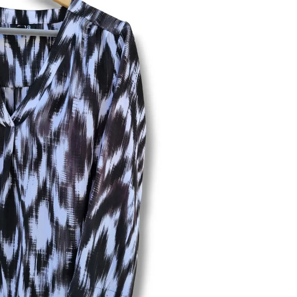 a.n.a A New Approach Women’s Black White 3/4 Sleeve Blouse Small - Picture 2 of 9